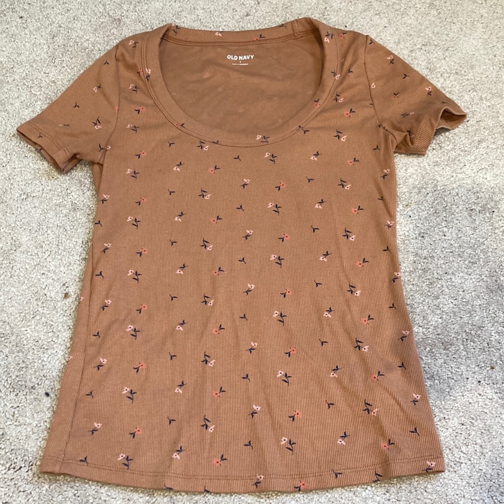 Old Navy floral scoop neck t-shirt